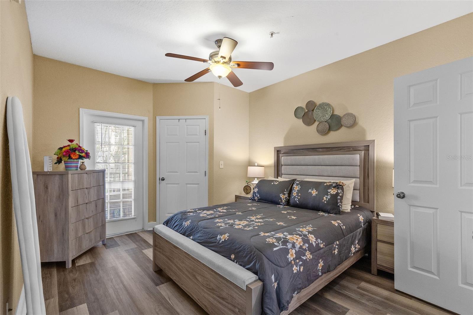 4323 BAYSIDE VILLAGE DR #105, TAMPA, FL, 33615