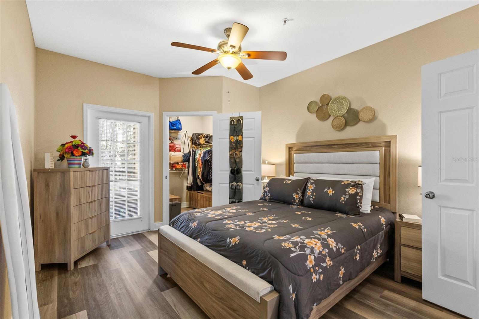 4323 BAYSIDE VILLAGE DR #105, TAMPA, FL, 33615