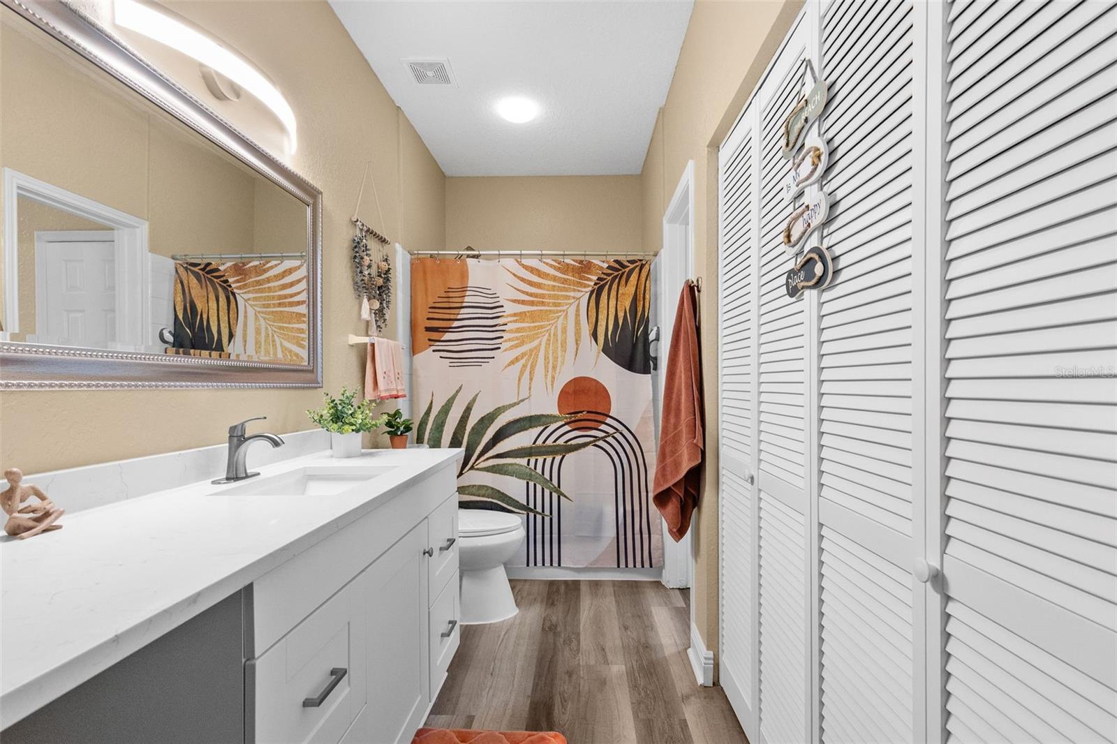 4323 BAYSIDE VILLAGE DR #105, TAMPA, FL, 33615