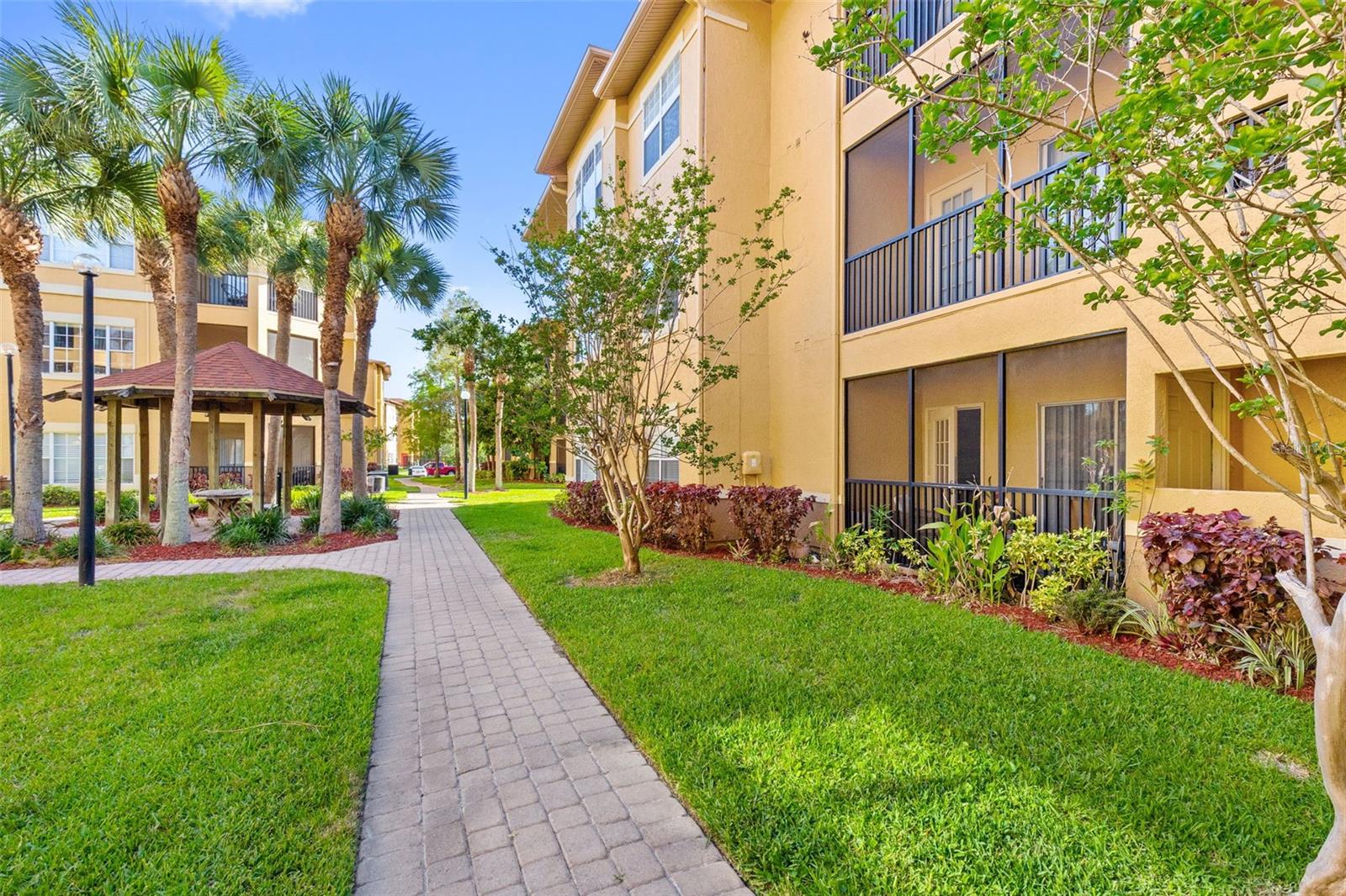 4323 BAYSIDE VILLAGE DR #105, TAMPA, FL, 33615