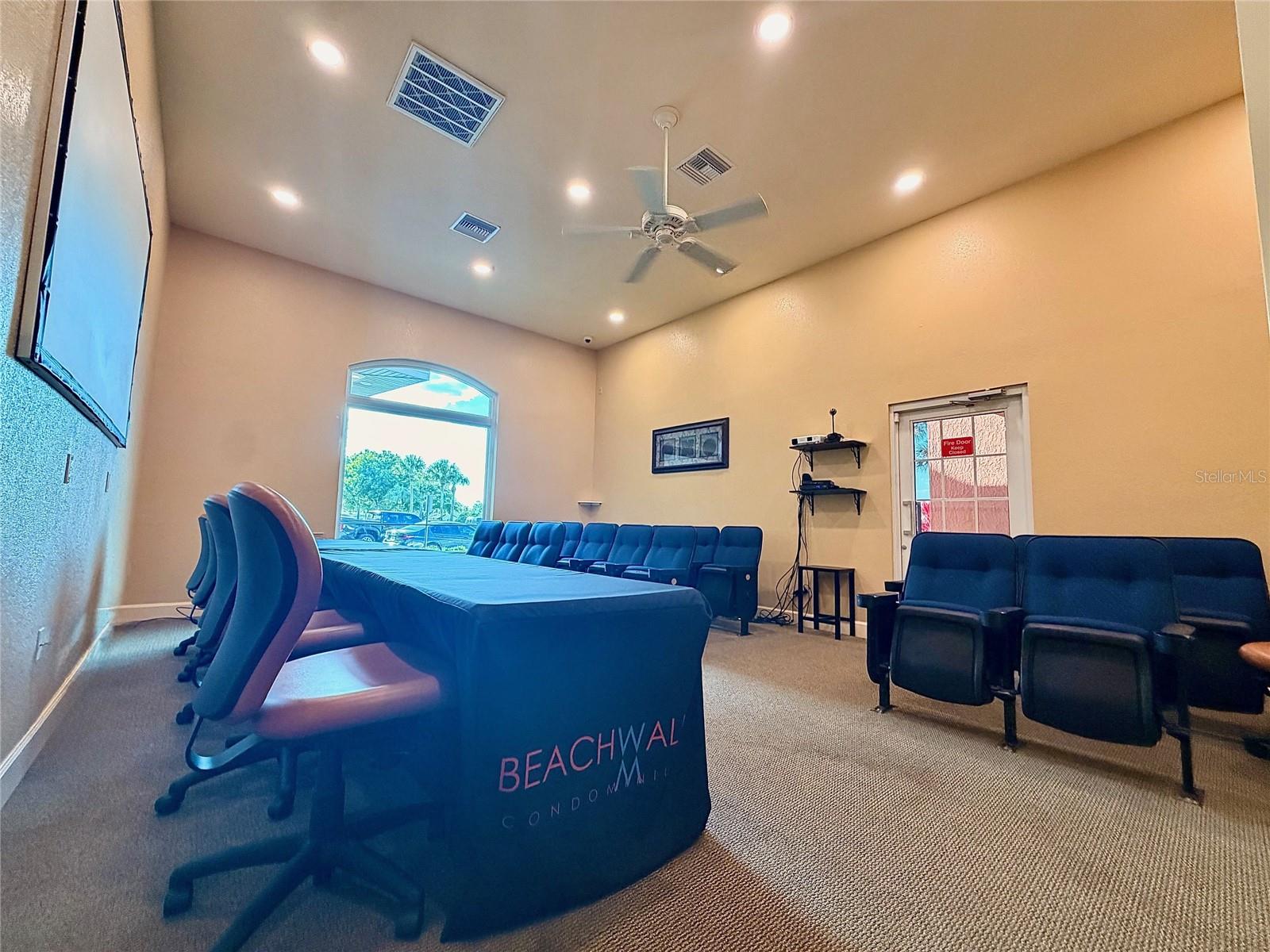 4323 BAYSIDE VILLAGE DR #105, TAMPA, FL, 33615