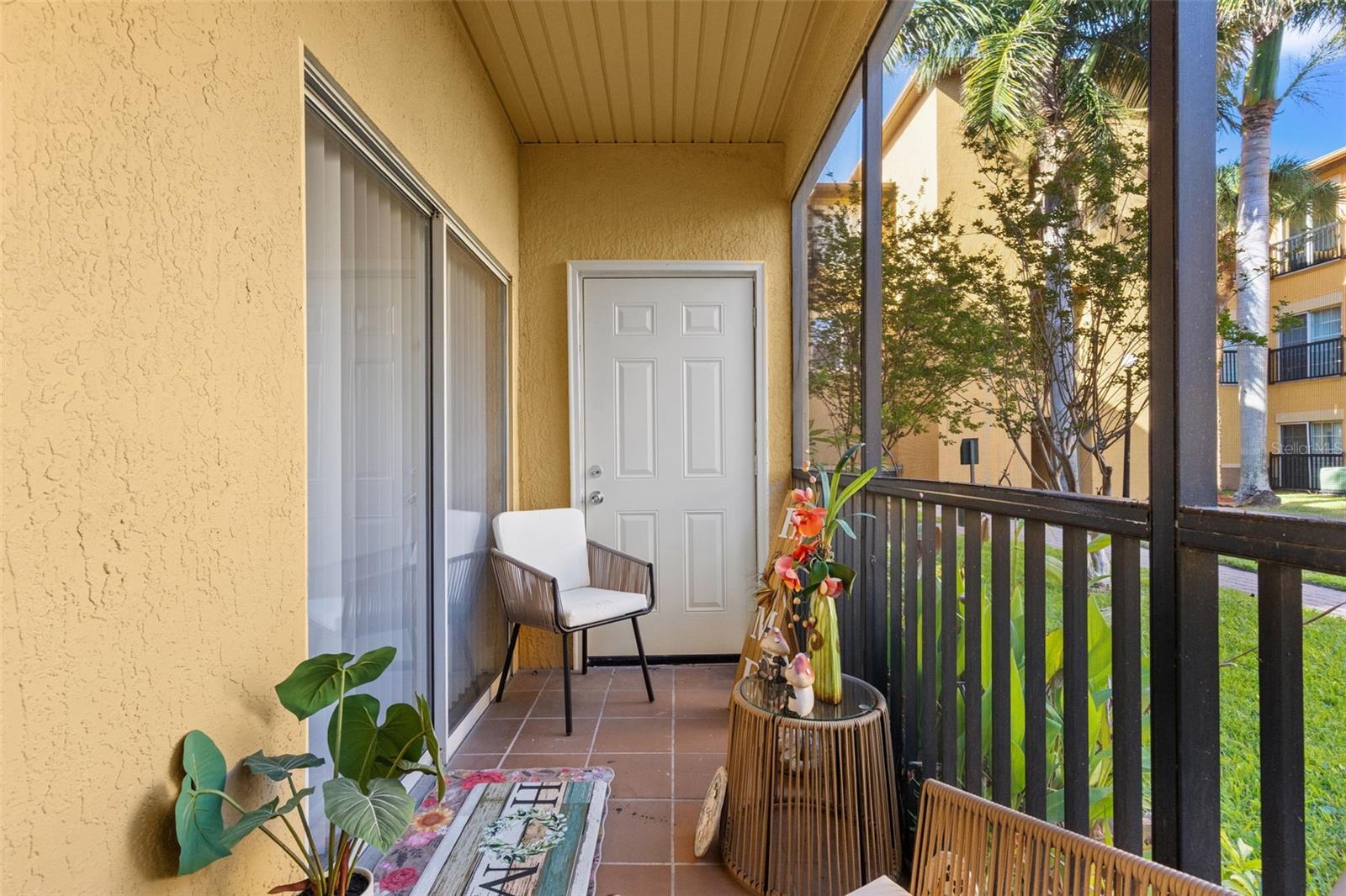 4323 BAYSIDE VILLAGE DR #105, TAMPA, FL, 33615