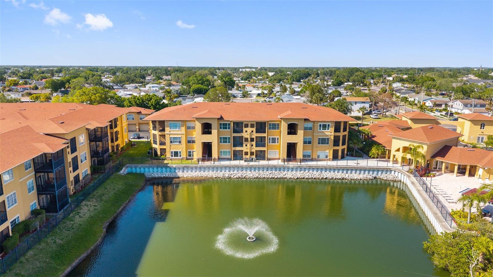 4323 BAYSIDE VILLAGE DR #105, TAMPA, FL, 33615