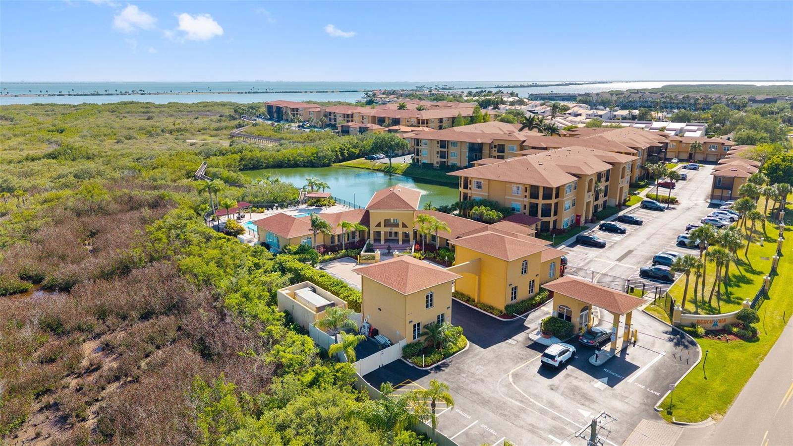 4323 BAYSIDE VILLAGE DR #105, TAMPA, FL, 33615