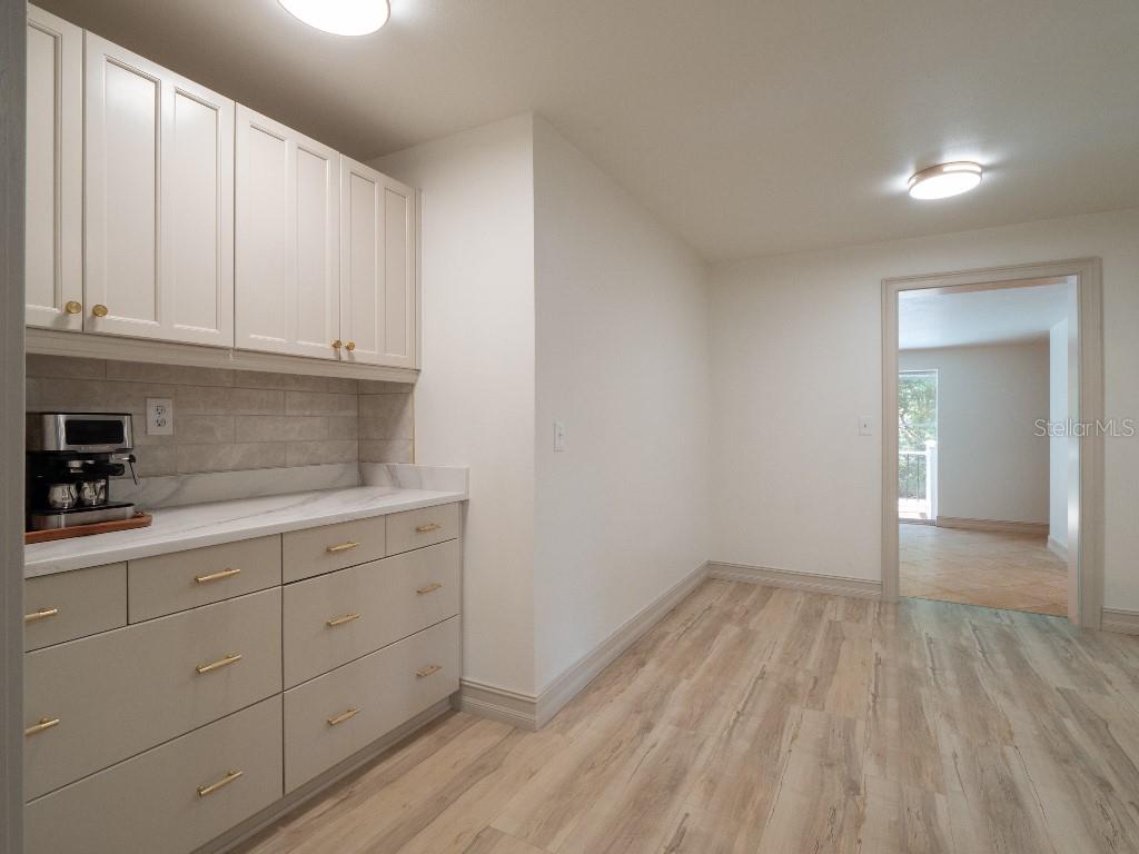 403 E CAROLINA AVE, PLANT CITY, FL, 33563