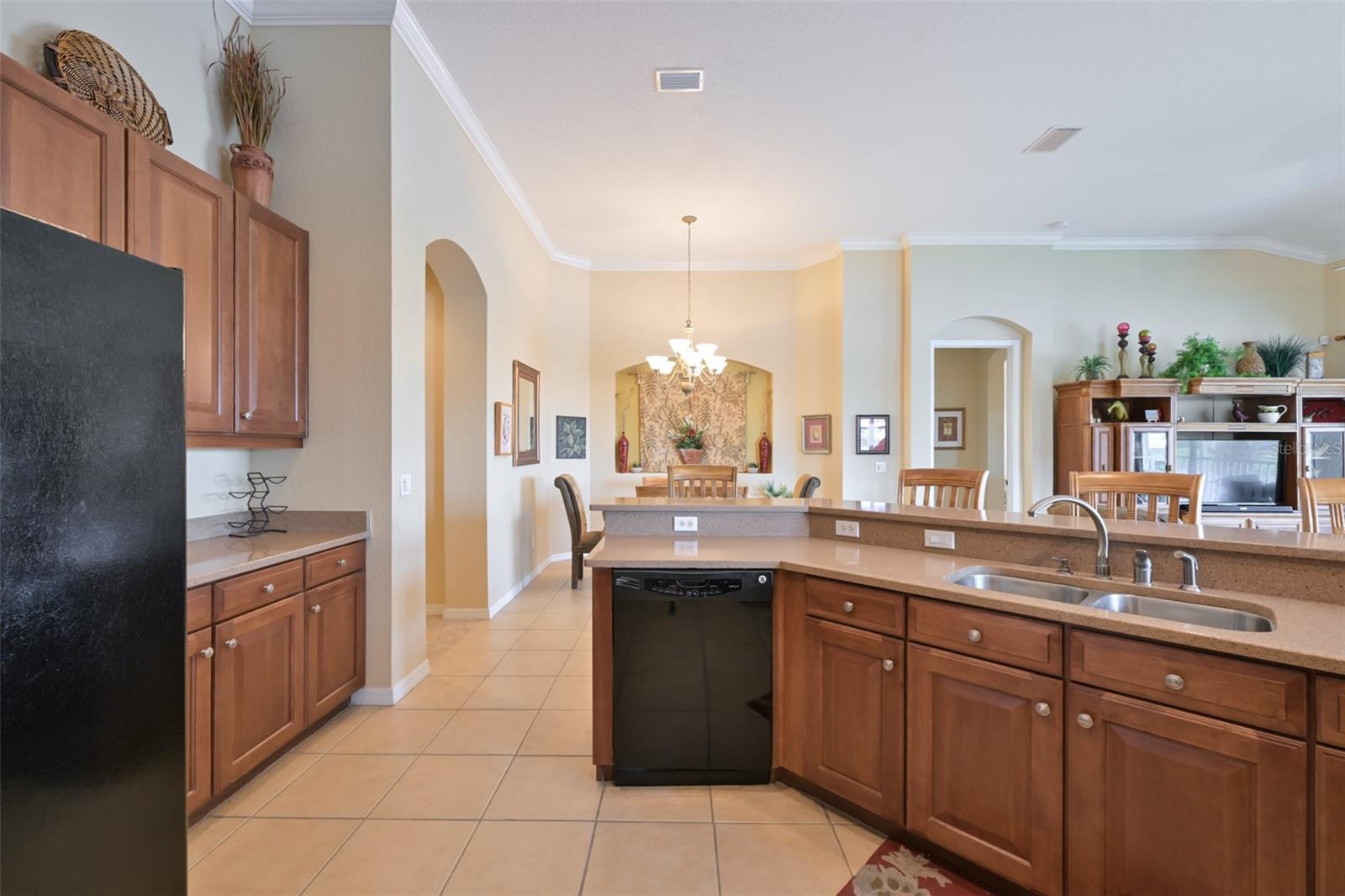 1330 EMERALD DUNES DR, SUN CITY CENTER, FL, 33573
