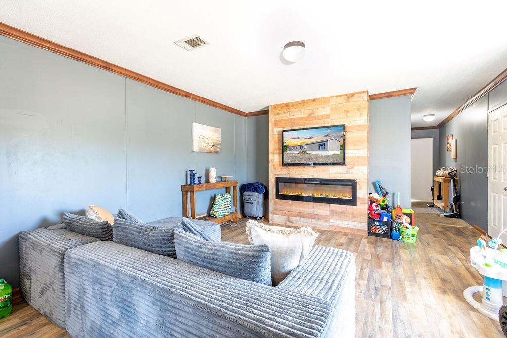 1147 SE HAMMERLY ST, MADISON, FL, 32340