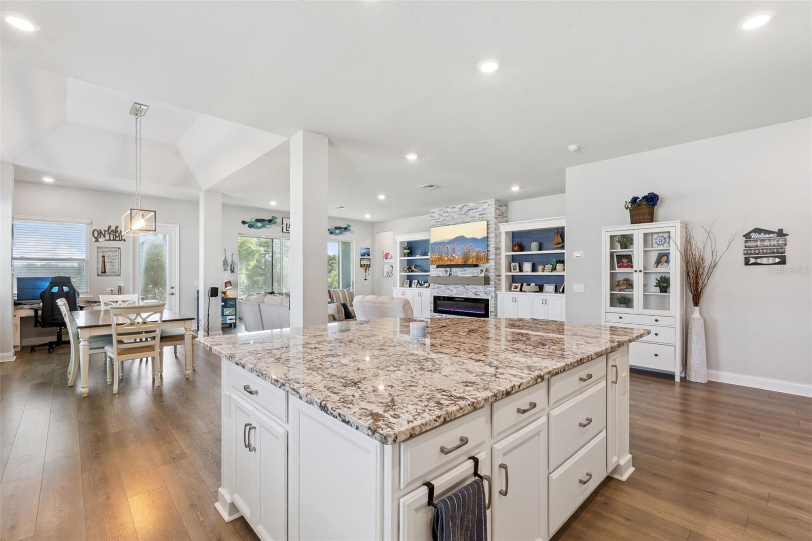 17060 SECRET HOLLOW LOOP, CLERMONT, FL, 34711