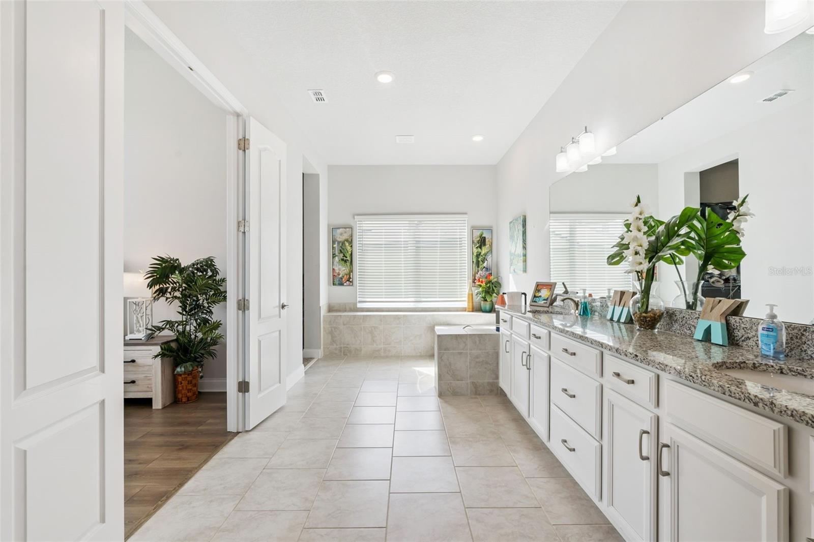 17060 SECRET HOLLOW LOOP, CLERMONT, FL, 34711