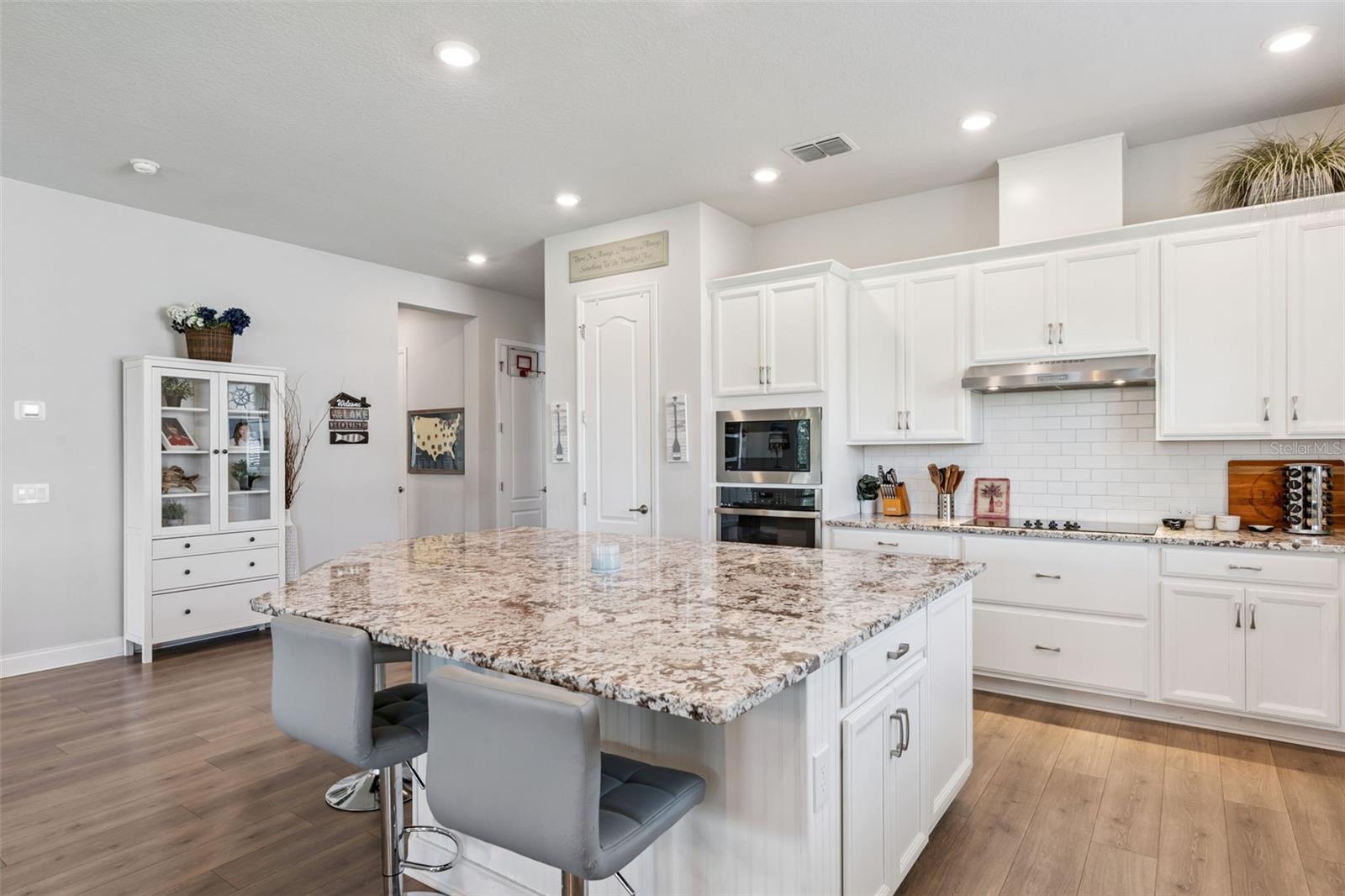 17060 SECRET HOLLOW LOOP, CLERMONT, FL, 34711