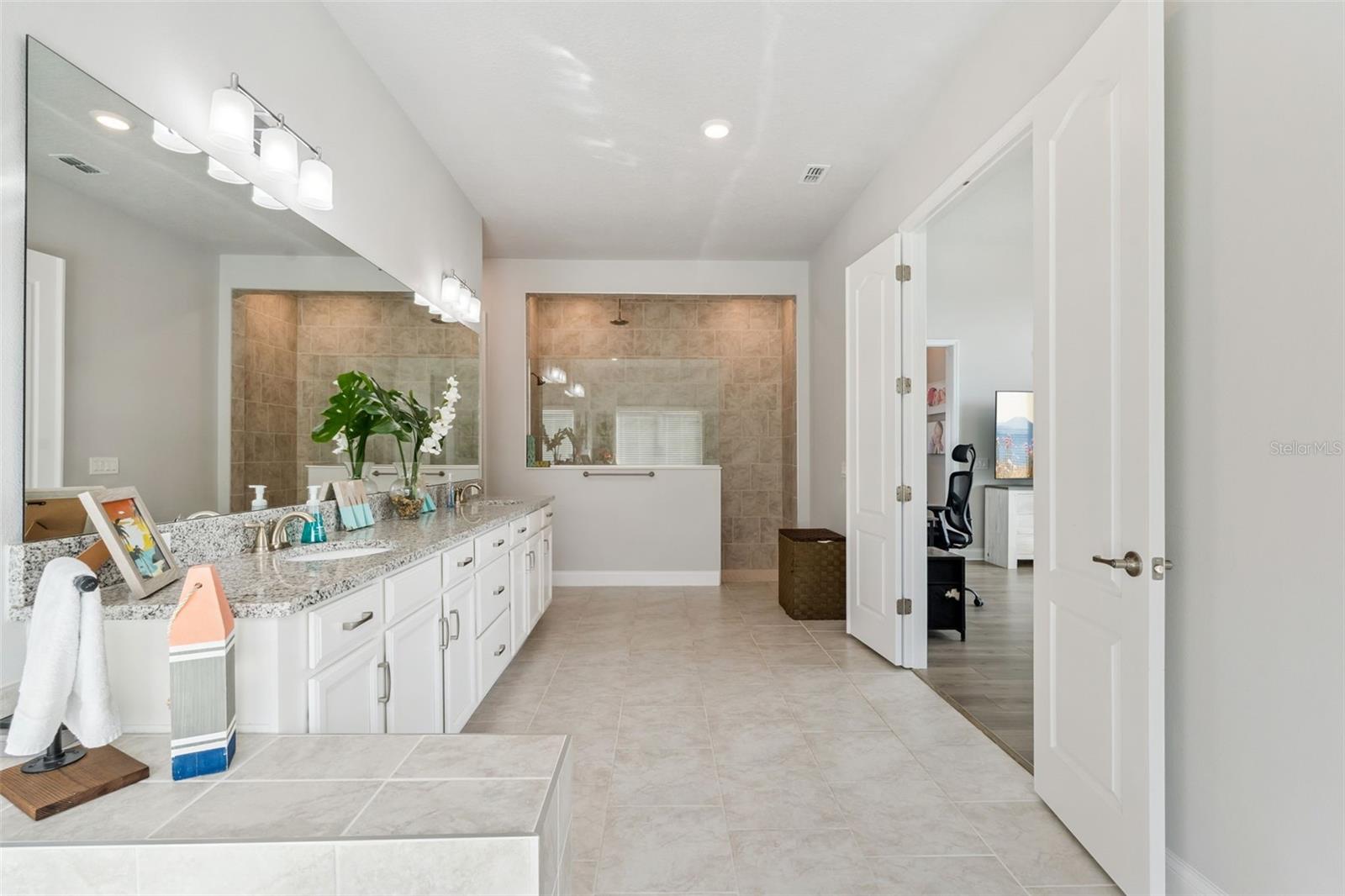 17060 SECRET HOLLOW LOOP, CLERMONT, FL, 34711