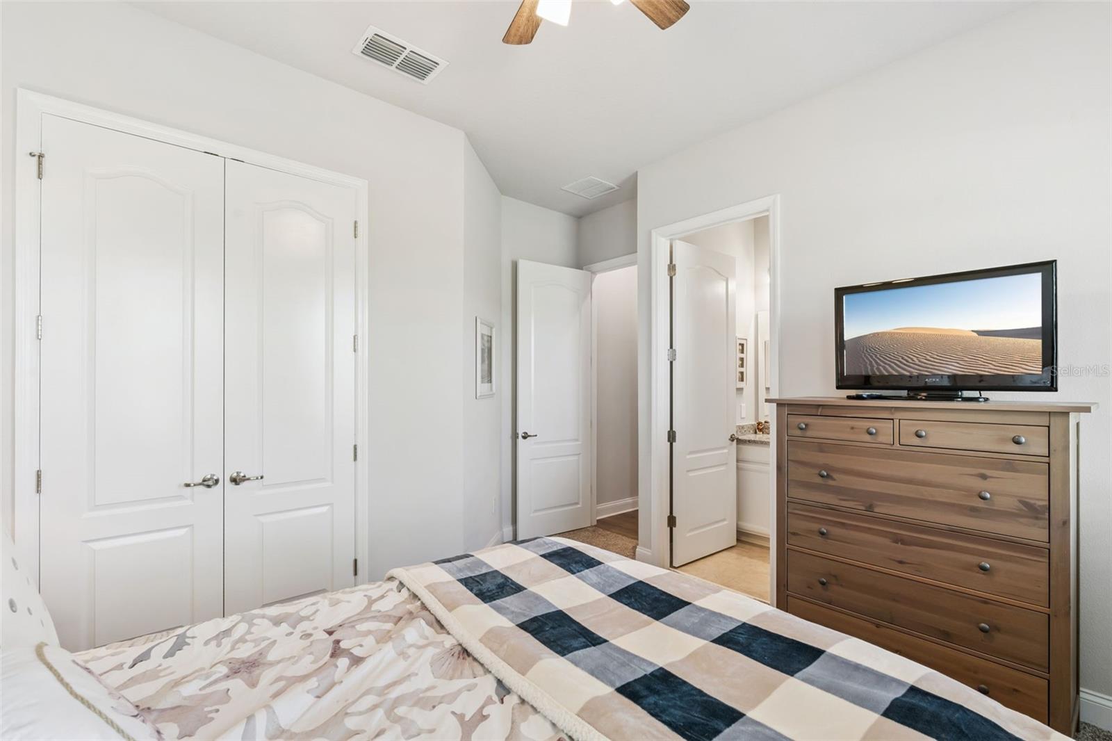 17060 SECRET HOLLOW LOOP, CLERMONT, FL, 34711
