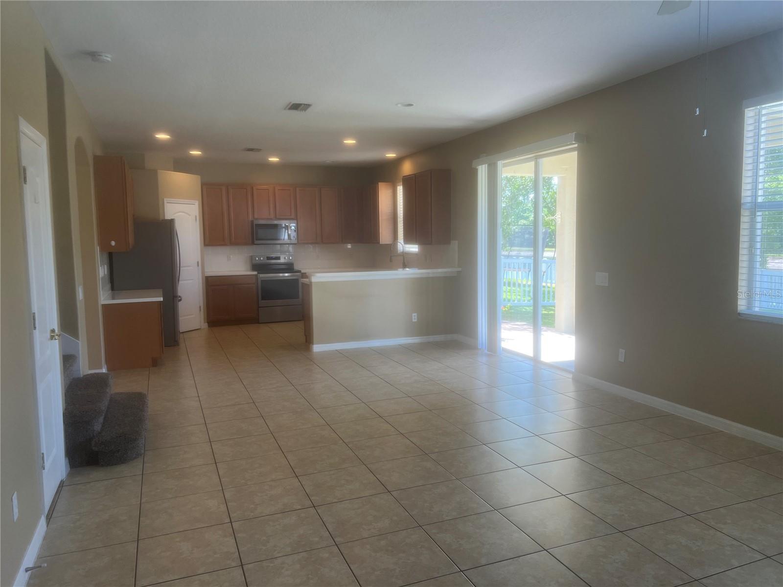 19036 FISHERMANS BEND DR, LUTZ, FL, 33558