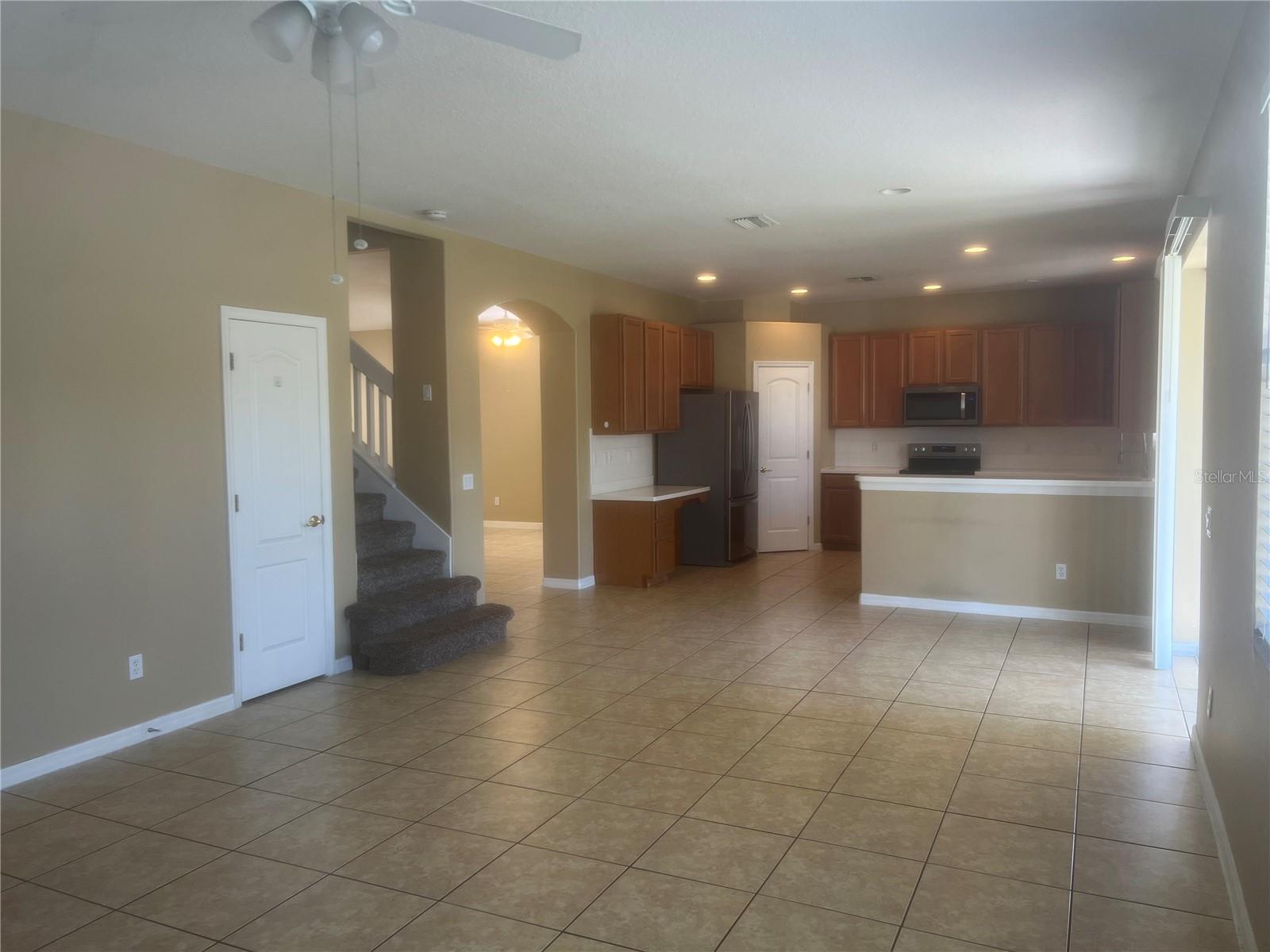 19036 FISHERMANS BEND DR, LUTZ, FL, 33558