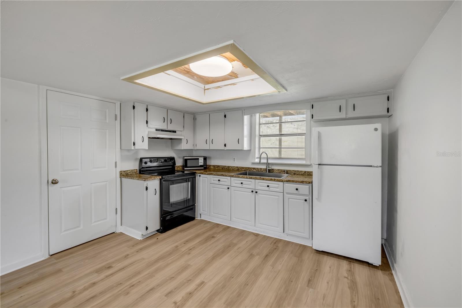 1051 JUNE TER, DAYTONA BEACH, FL, 32119