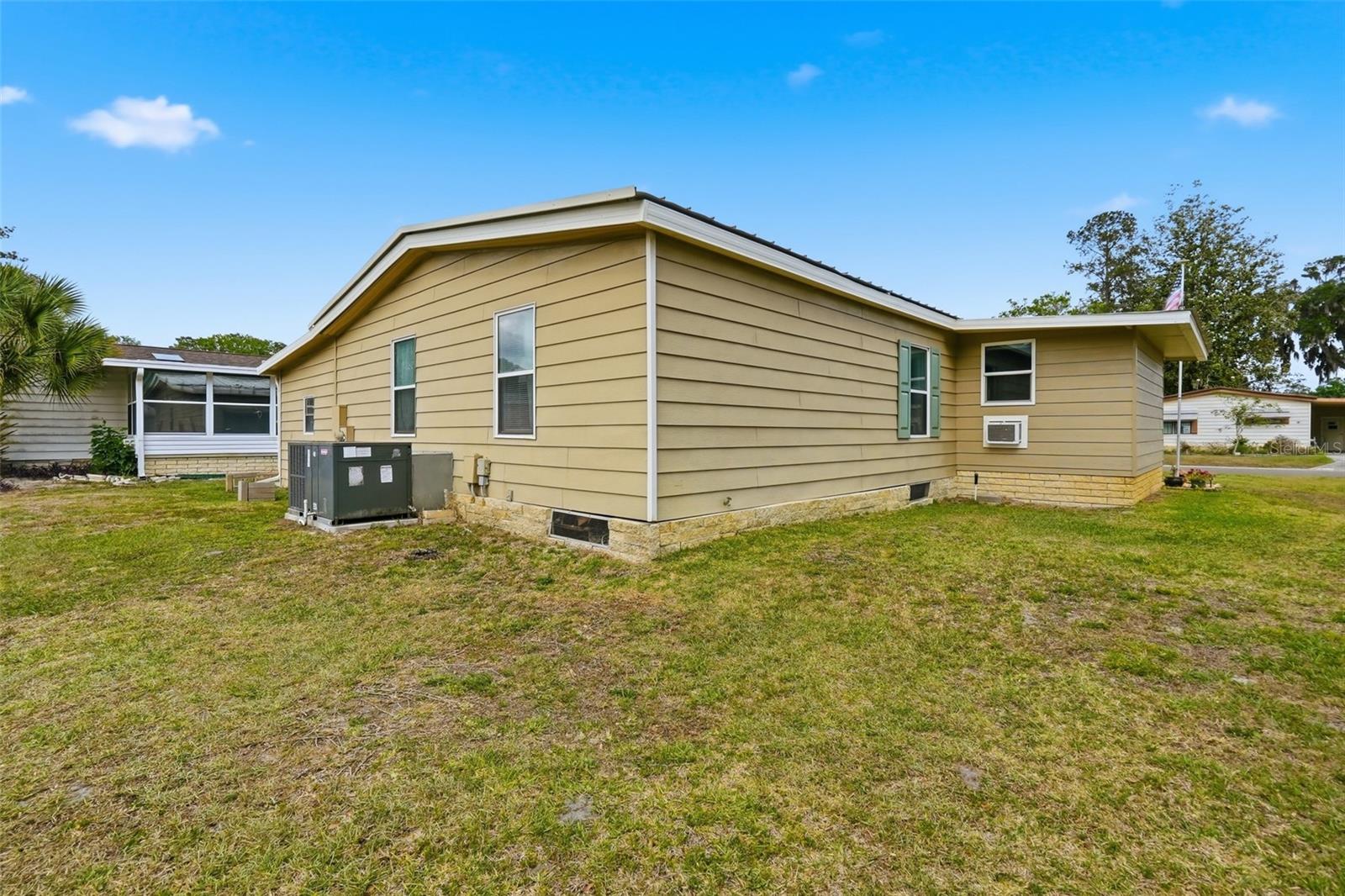 111 WINTERBERRY AVE, WILDWOOD, FL, 34785