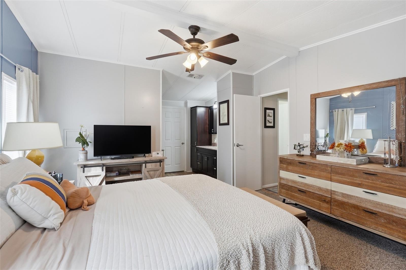 111 WINTERBERRY AVE, WILDWOOD, FL, 34785