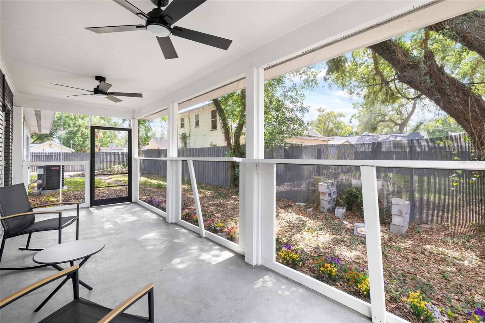 8510 N SEMINOLE AVE, TAMPA, FL, 33604