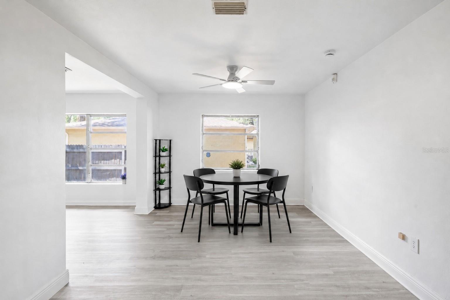 8510 N SEMINOLE AVE, TAMPA, FL, 33604