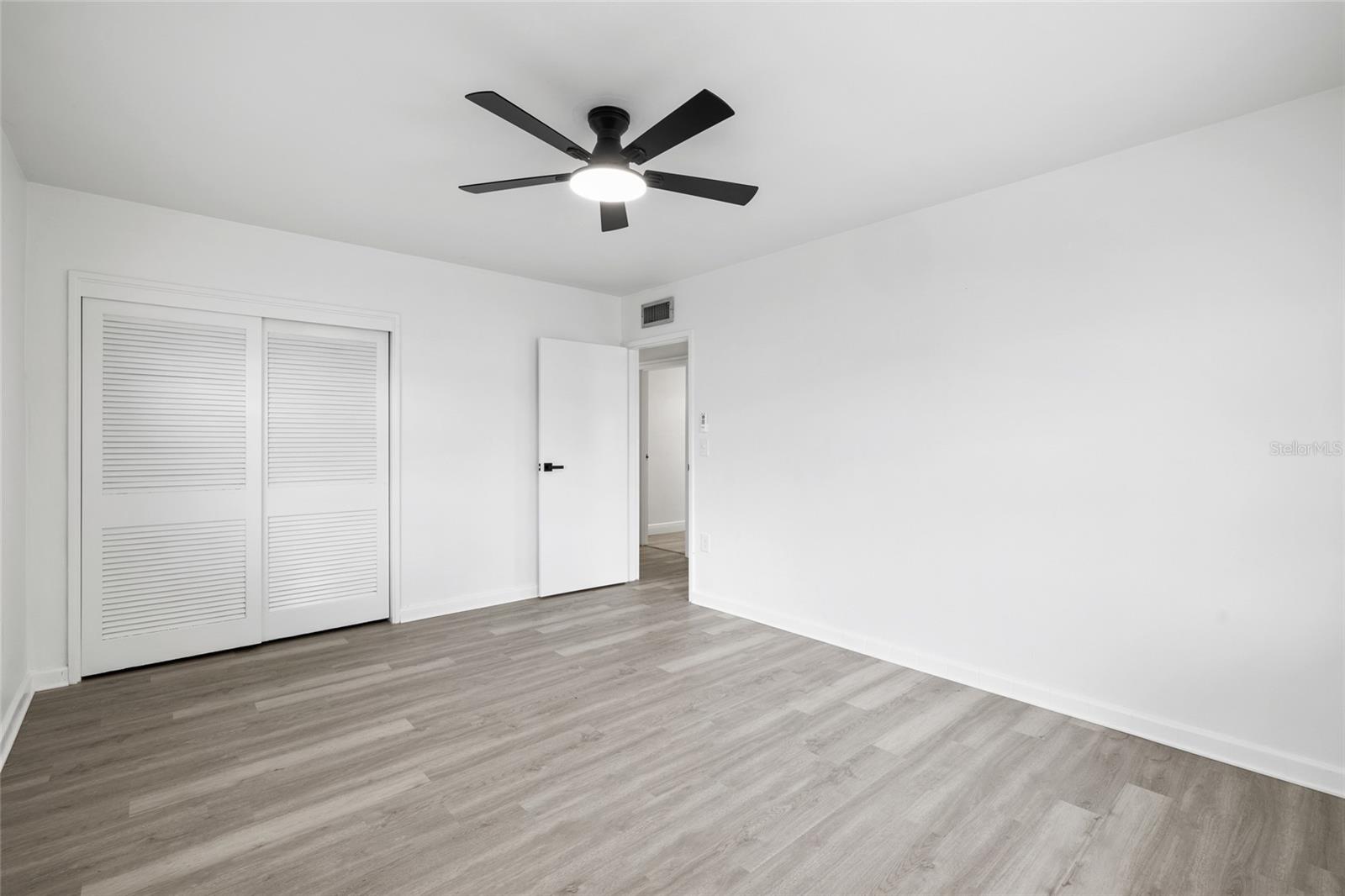 8510 N SEMINOLE AVE, TAMPA, FL, 33604