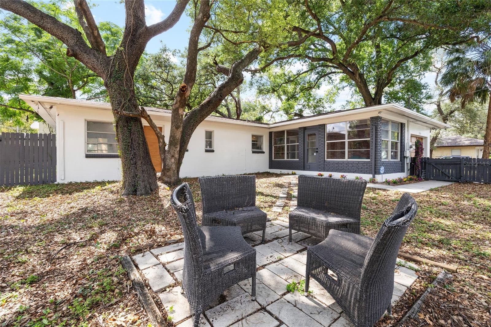 8510 N SEMINOLE AVE, TAMPA, FL, 33604