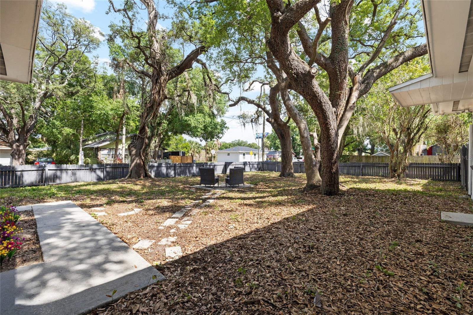 8510 N SEMINOLE AVE, TAMPA, FL, 33604