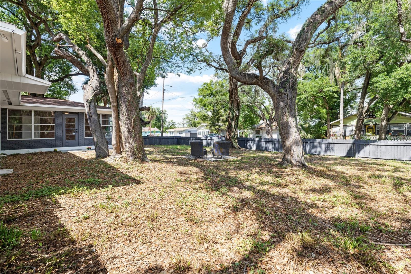 8510 N SEMINOLE AVE, TAMPA, FL, 33604