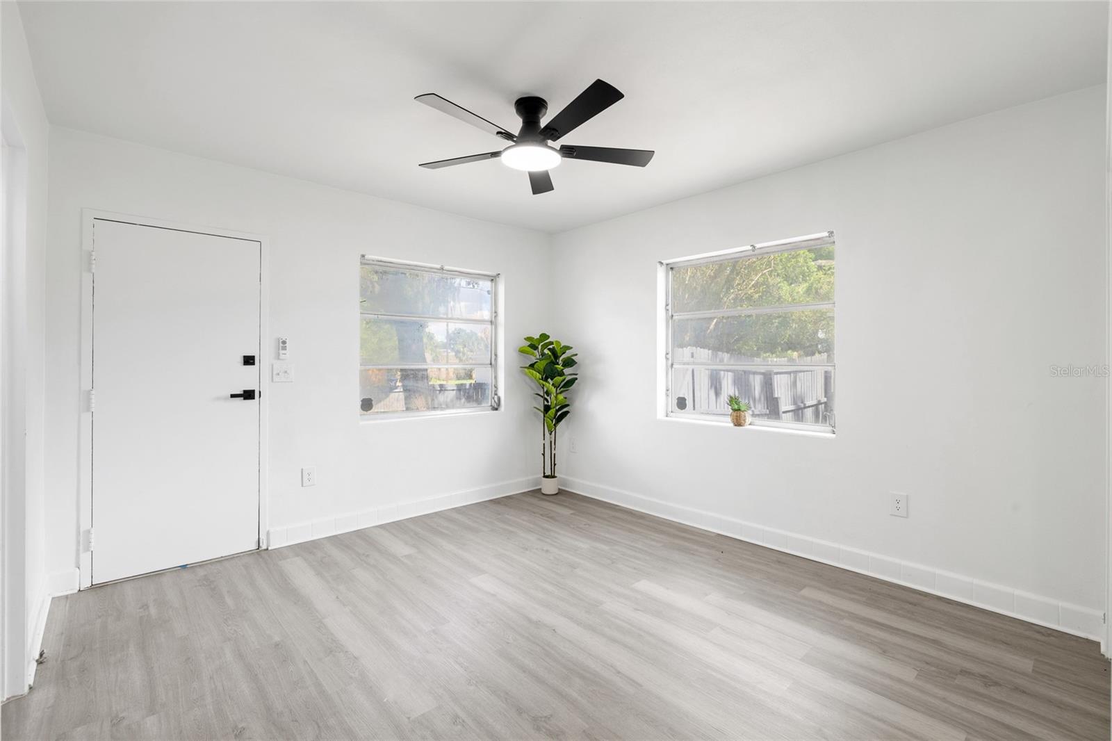8510 N SEMINOLE AVE, TAMPA, FL, 33604