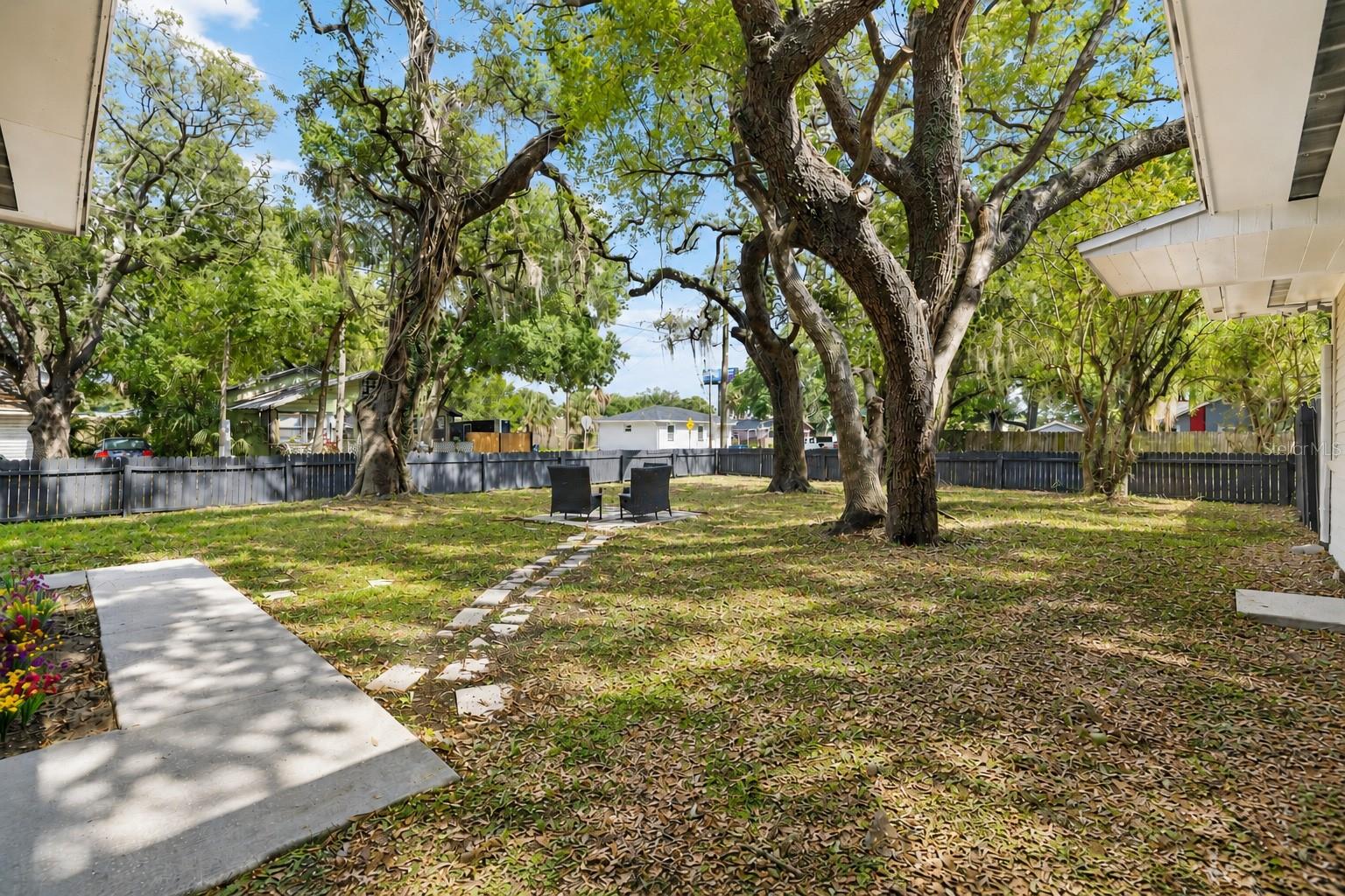 8510 N SEMINOLE AVE, TAMPA, FL, 33604