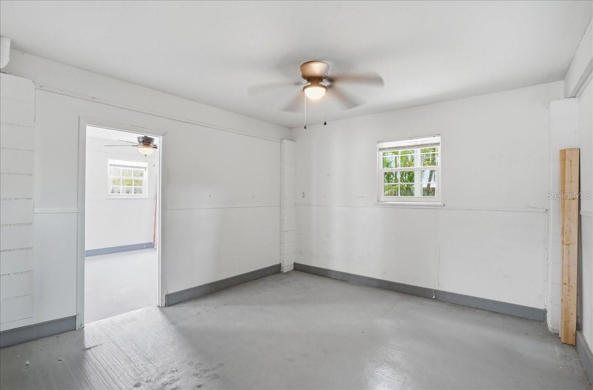 2811 GULF DR, HOLMES BEACH, FL, 34217