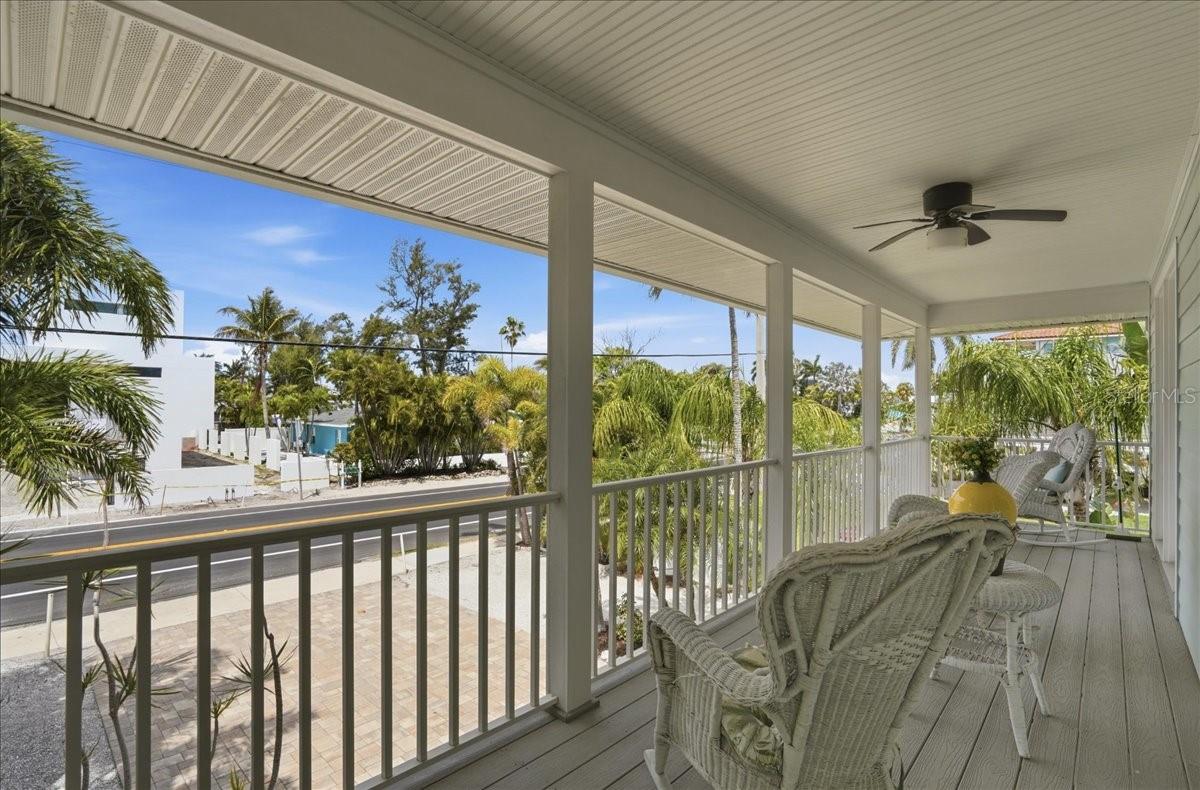 2811 GULF DR, HOLMES BEACH, FL, 34217
