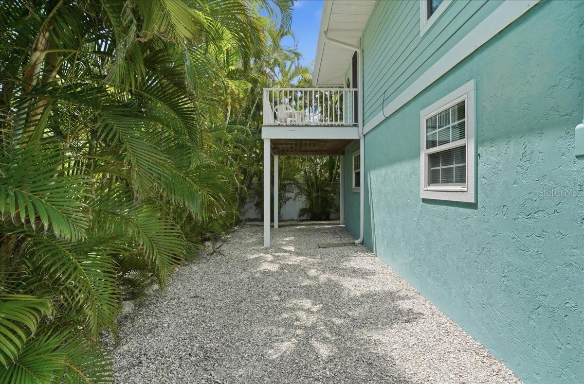 2811 GULF DR, HOLMES BEACH, FL, 34217