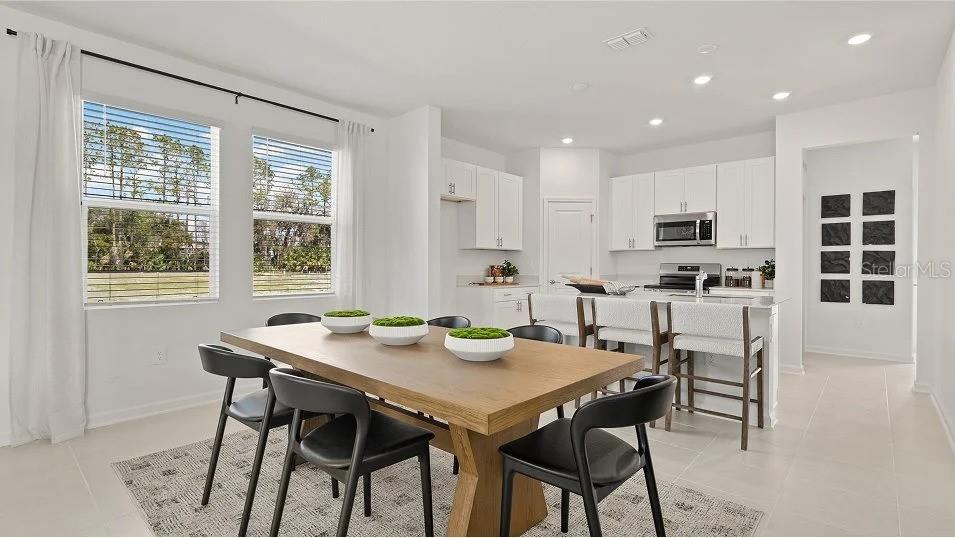 828 AUBEY LN, DEBARY, FL, 32713