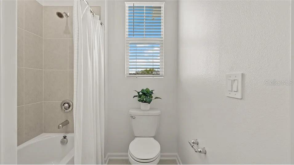 828 AUBEY LN, DEBARY, FL, 32713