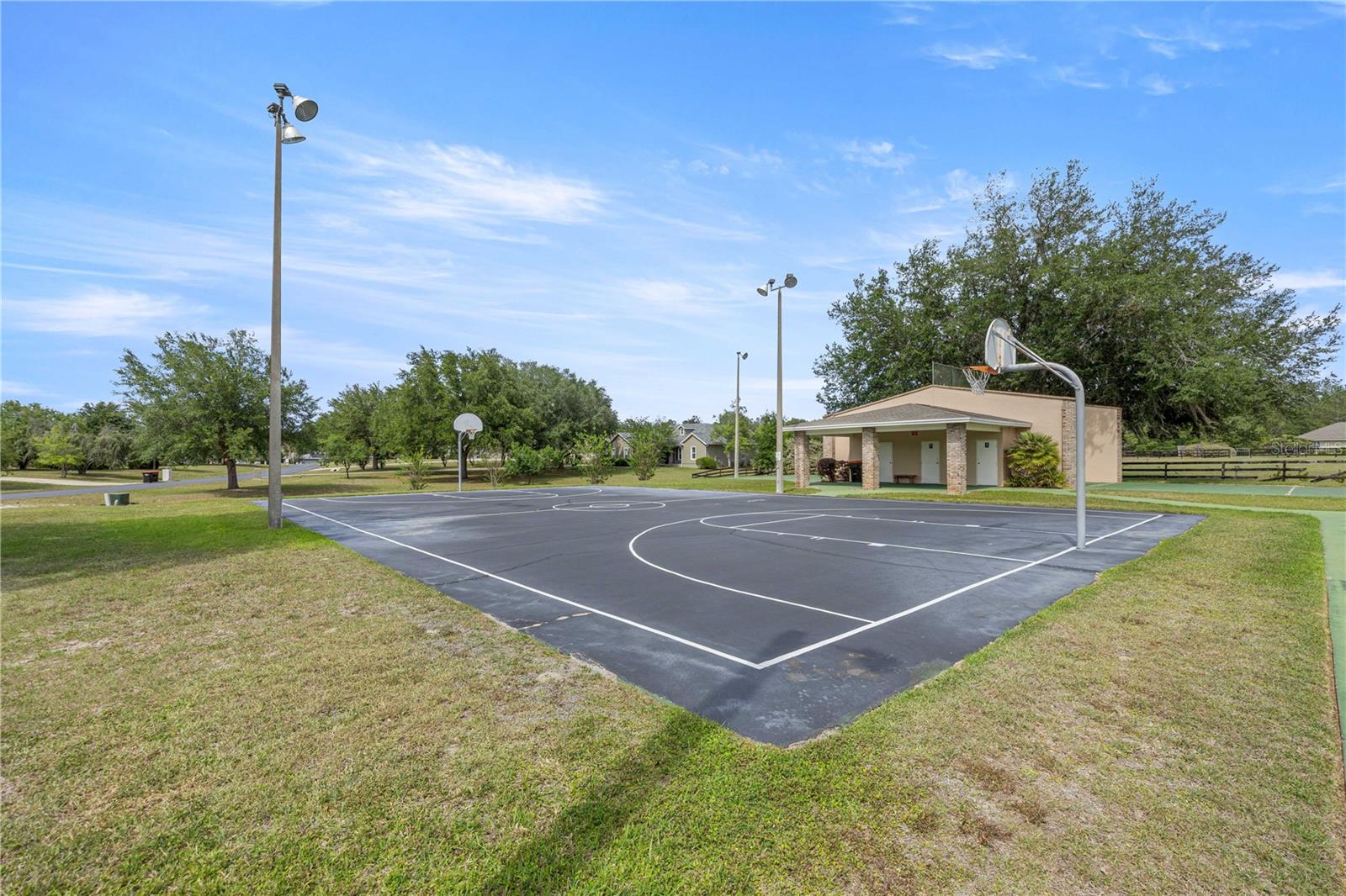 5927 NE 62ND COURT RD, SILVER SPRINGS, FL, 34488