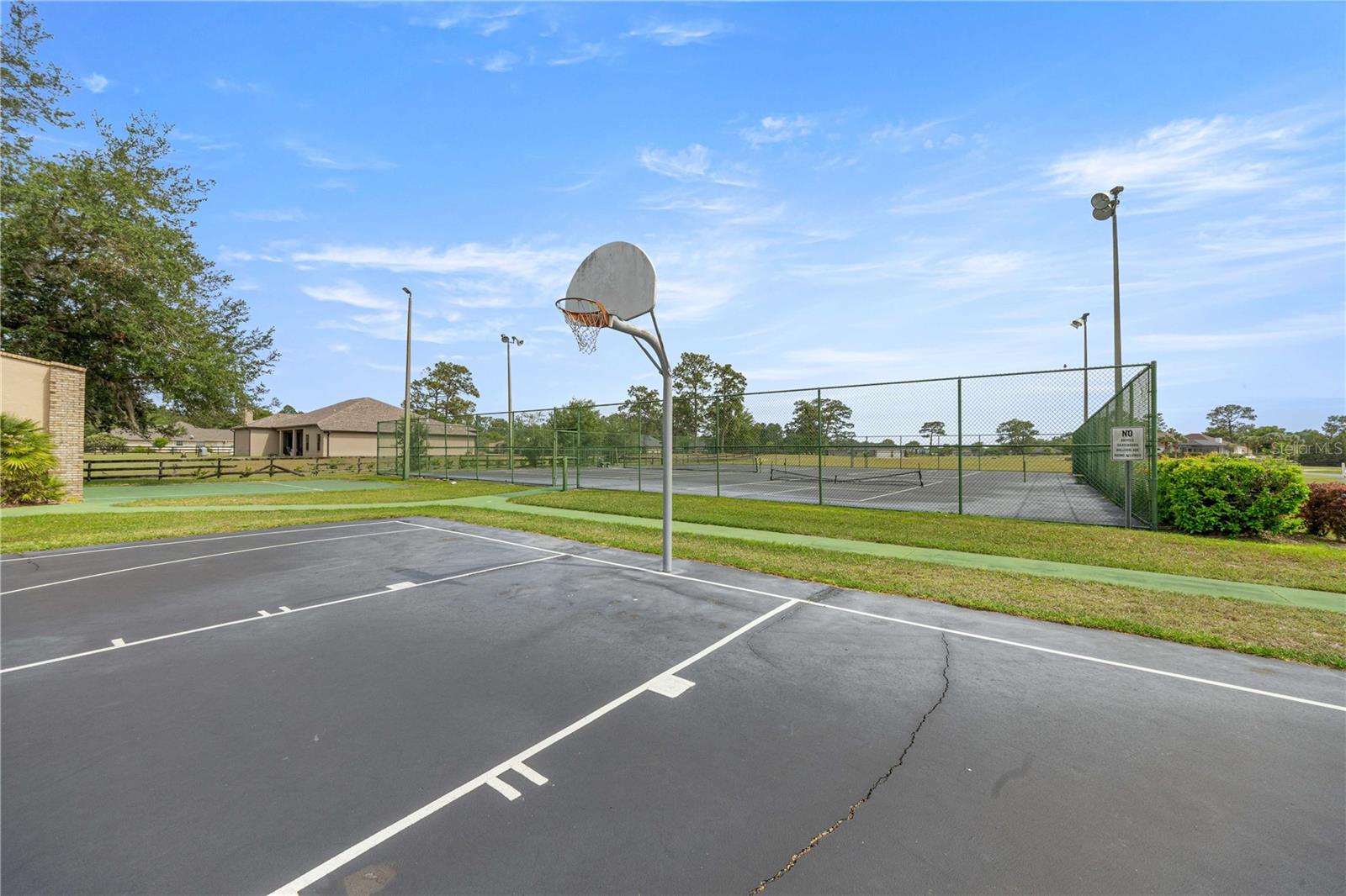 5927 NE 62ND COURT RD, SILVER SPRINGS, FL, 34488