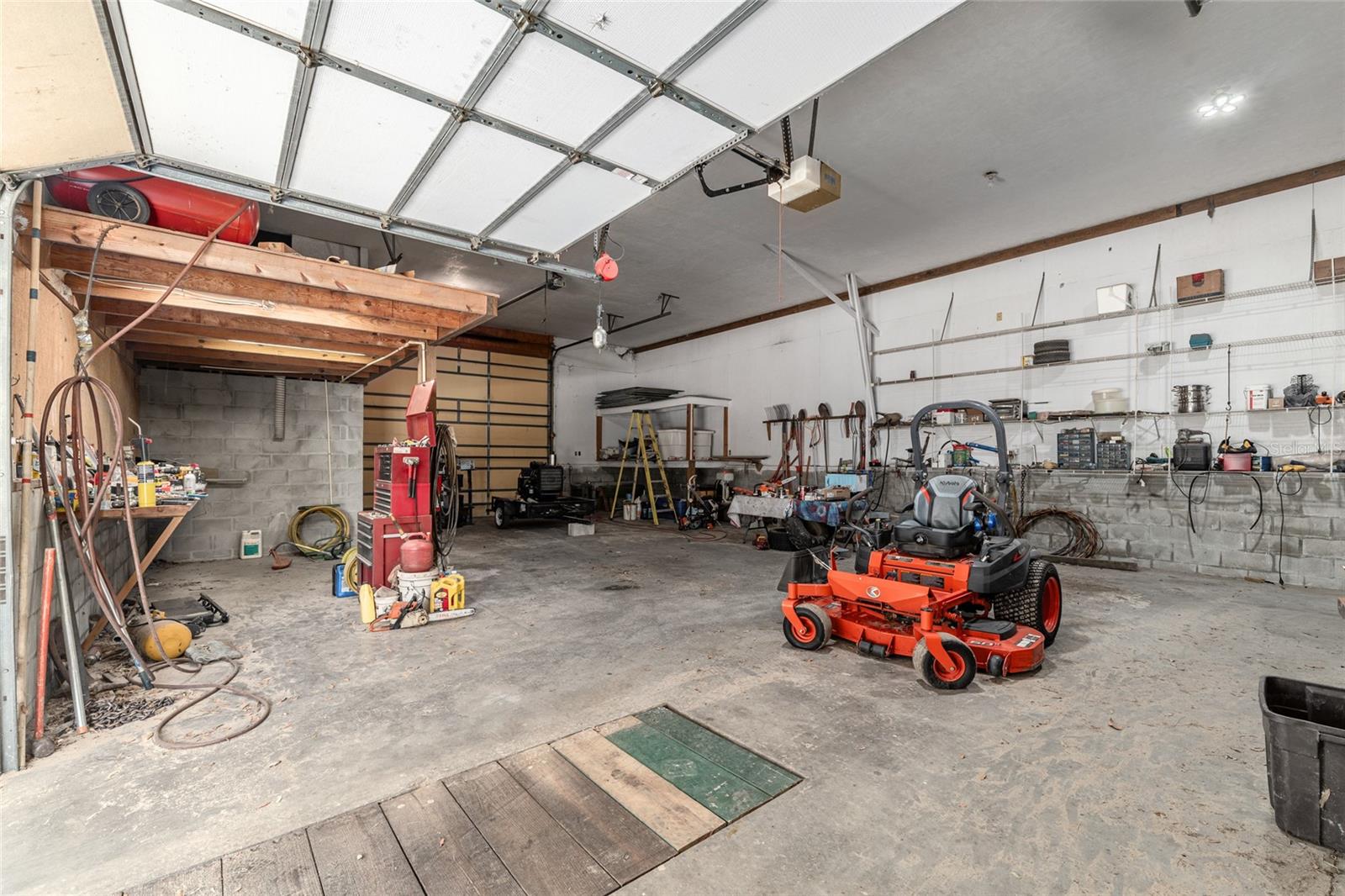 272 NE COUNTY ROAD 337, TRENTON, FL, 32693