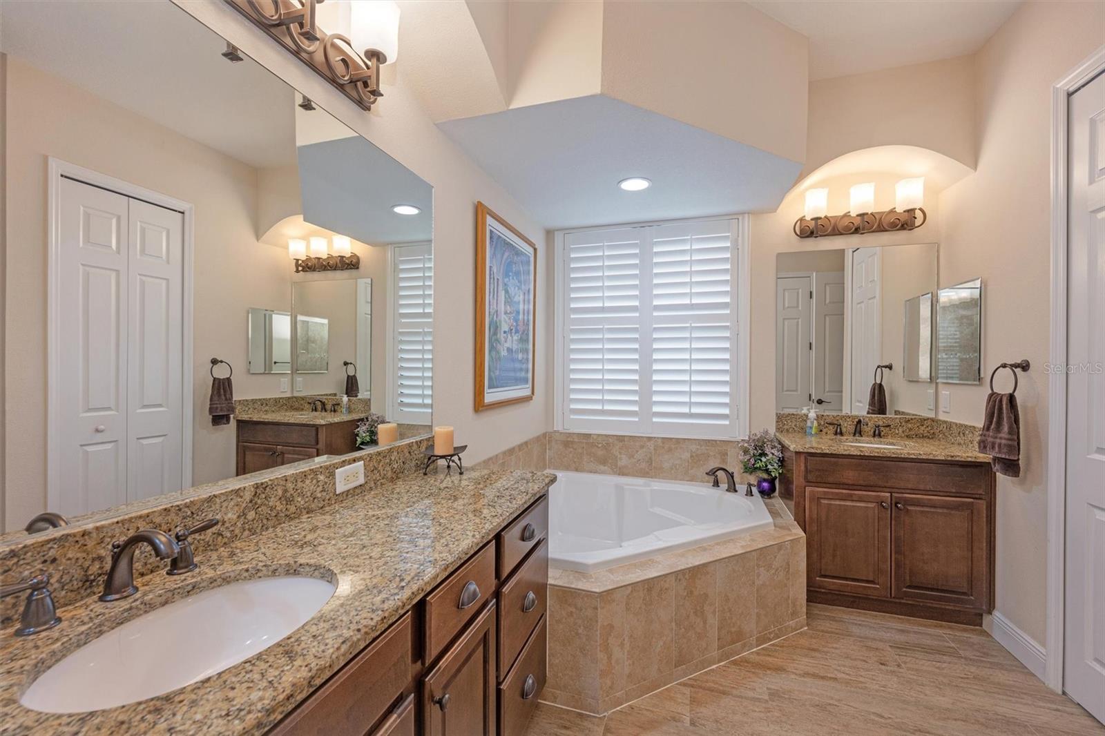 1051 145TH STREET CIR NE, BRADENTON, FL, 34212