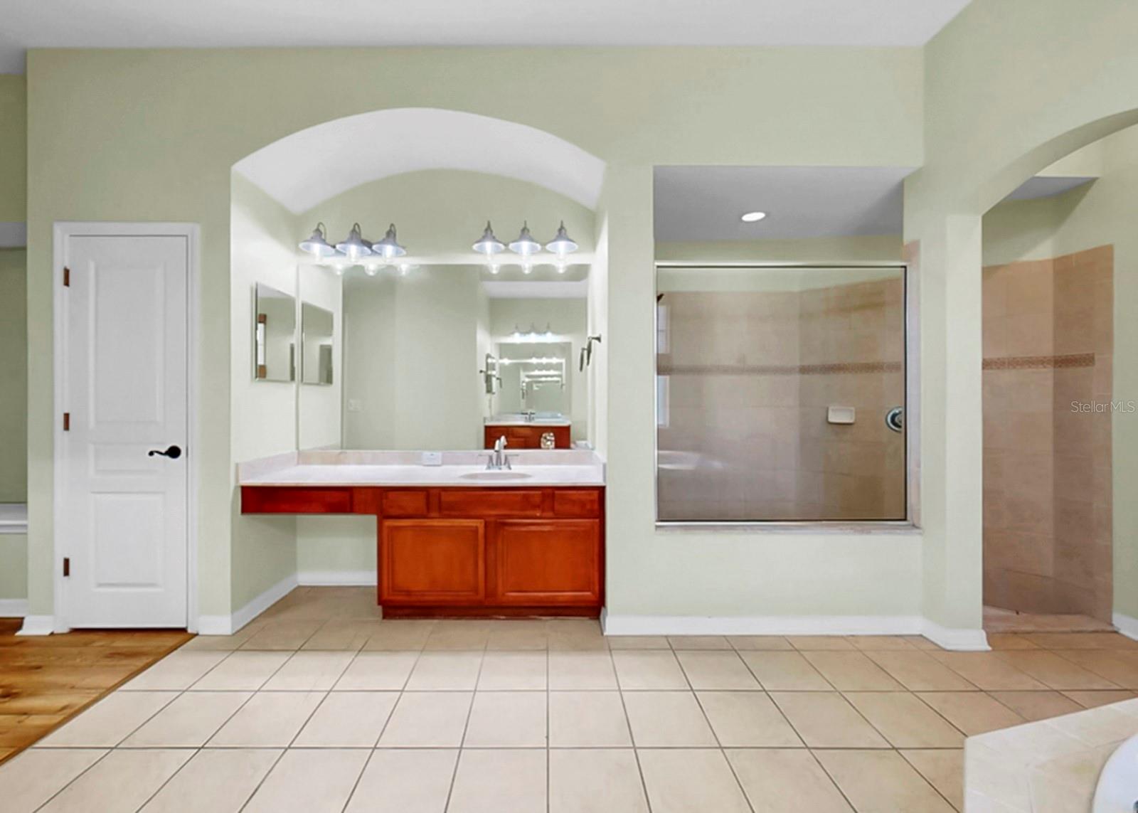 5704 SEA TROUT PL, APOLLO BEACH, FL, 33572