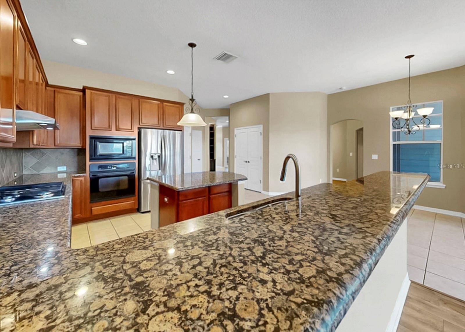 5704 SEA TROUT PL, APOLLO BEACH, FL, 33572