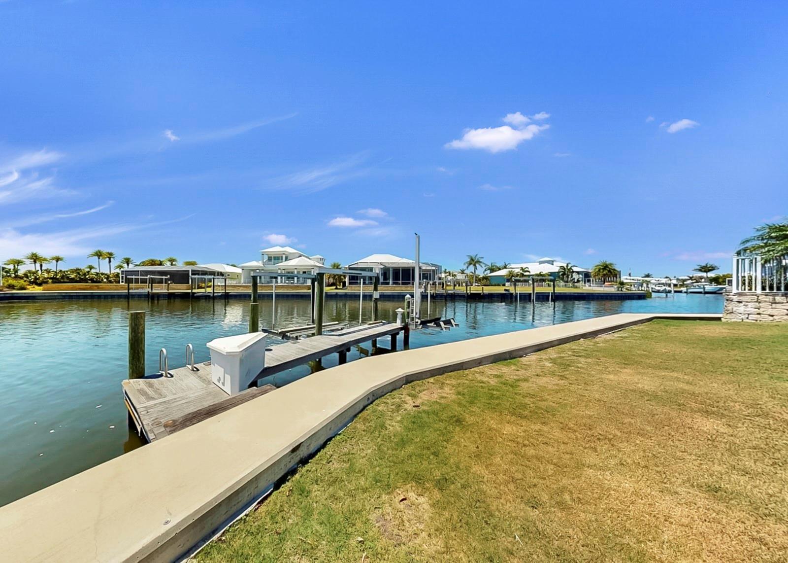5704 SEA TROUT PL, APOLLO BEACH, FL, 33572