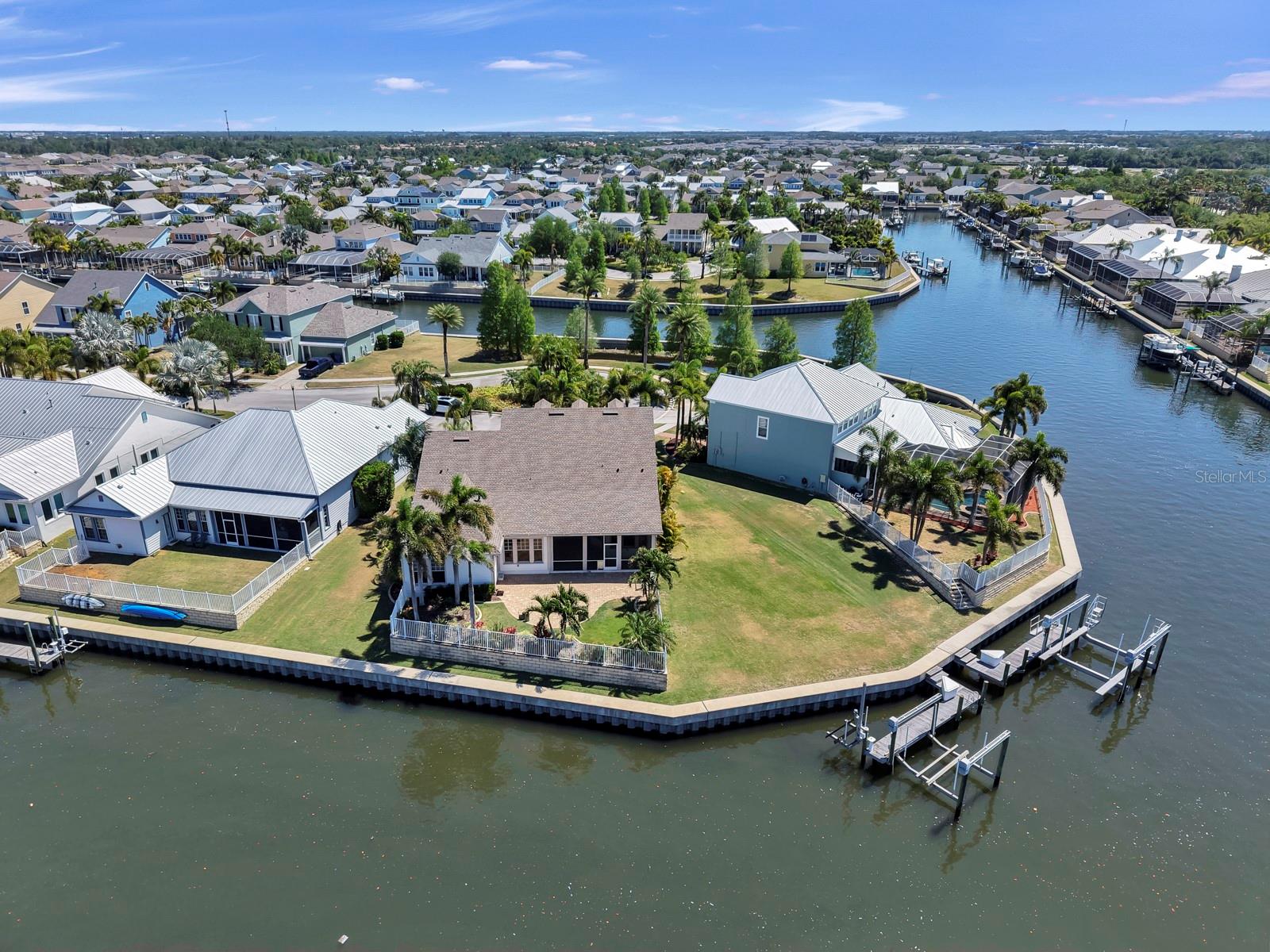 5704 SEA TROUT PL, APOLLO BEACH, FL, 33572