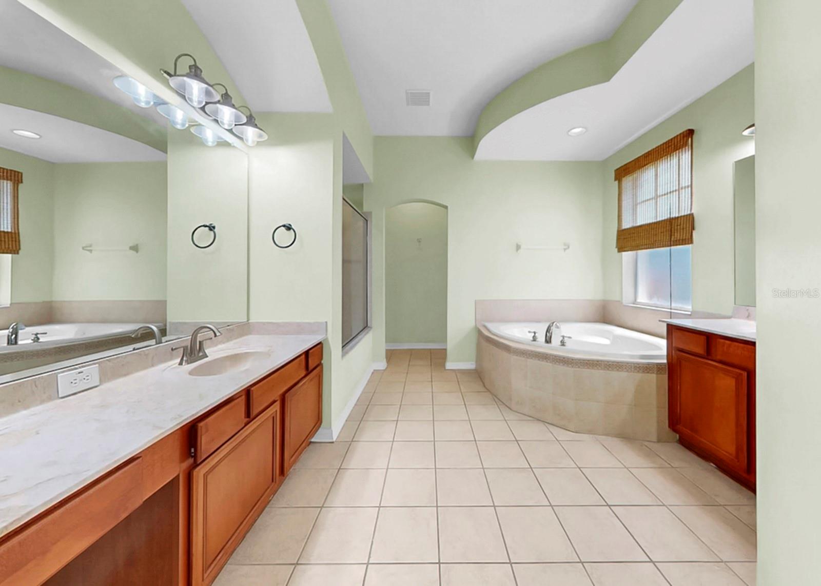 5704 SEA TROUT PL, APOLLO BEACH, FL, 33572