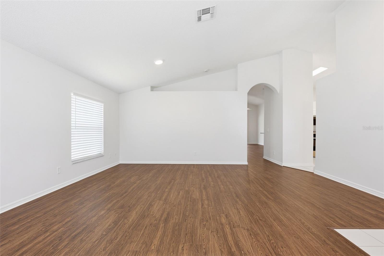 1353 CRIMSON CLOVER LN, WESLEY CHAPEL, FL, 33543