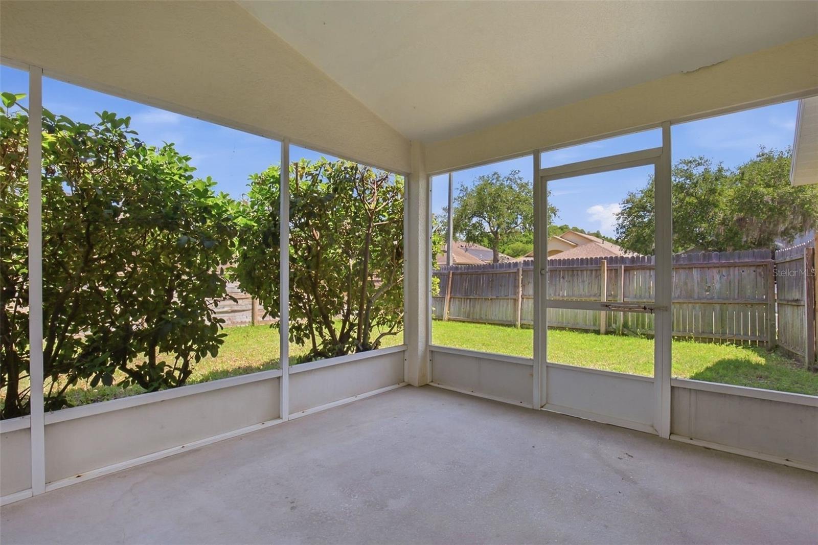 1353 CRIMSON CLOVER LN, WESLEY CHAPEL, FL, 33543