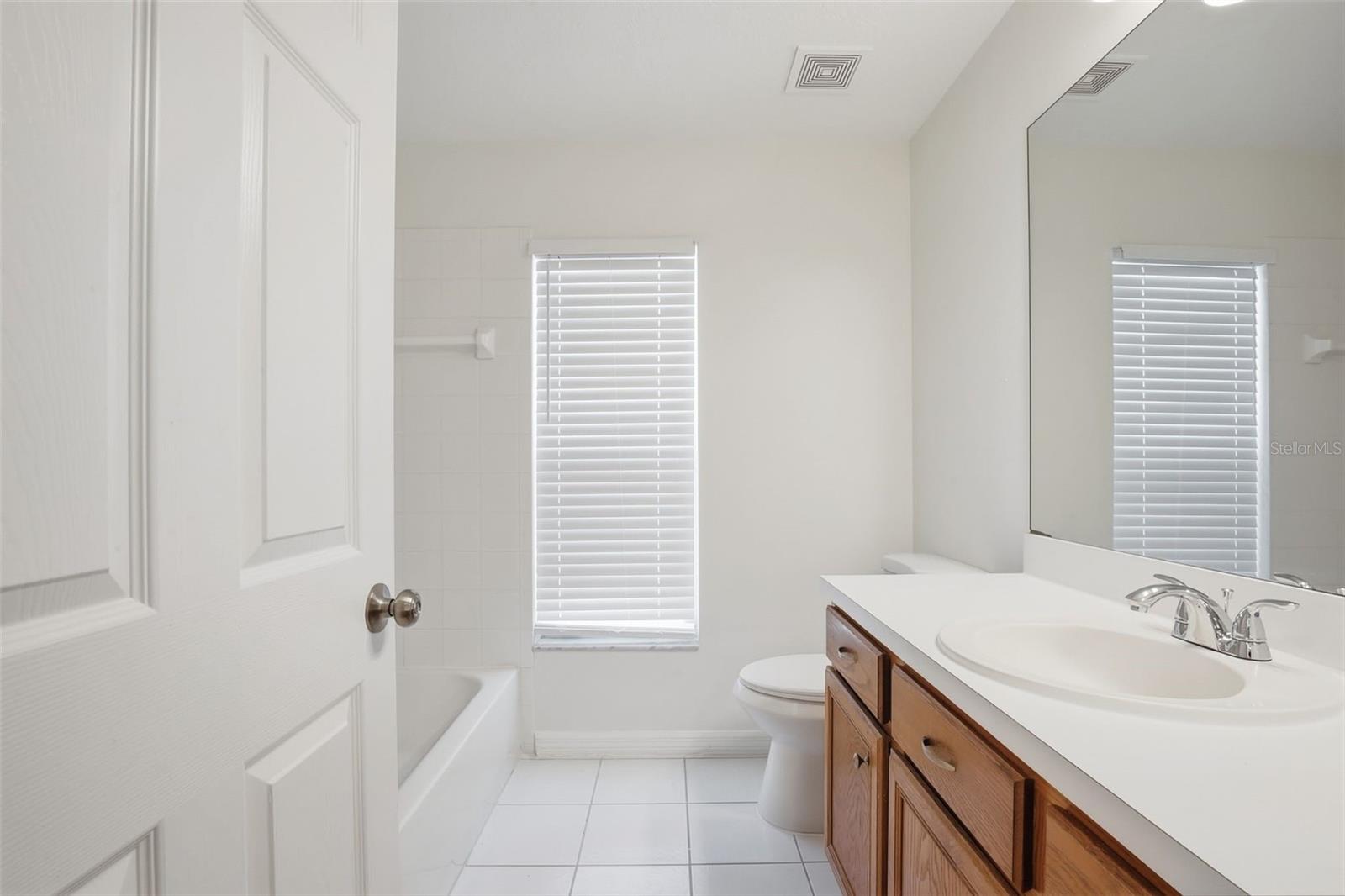 1353 CRIMSON CLOVER LN, WESLEY CHAPEL, FL, 33543