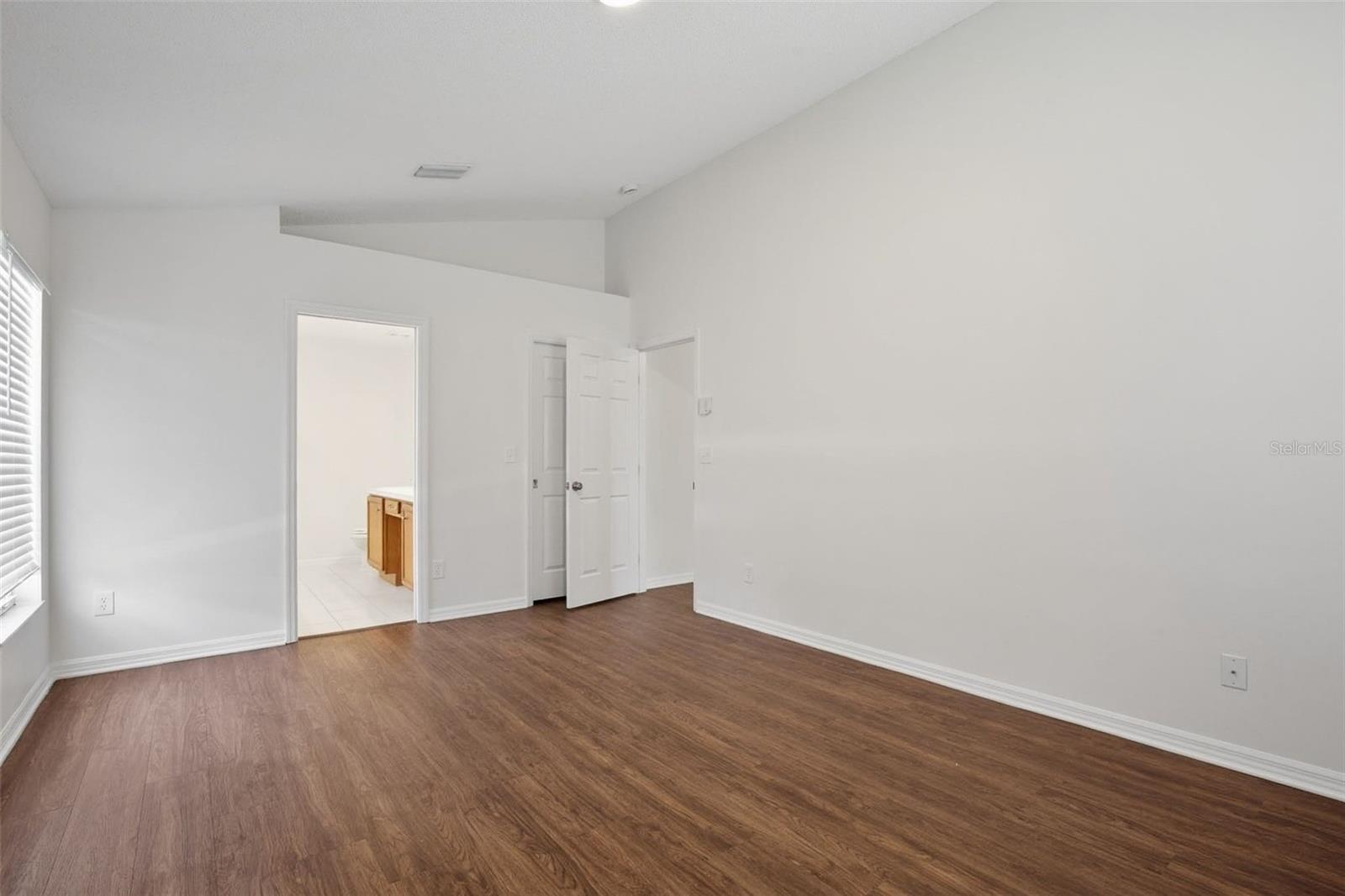 1353 CRIMSON CLOVER LN, WESLEY CHAPEL, FL, 33543