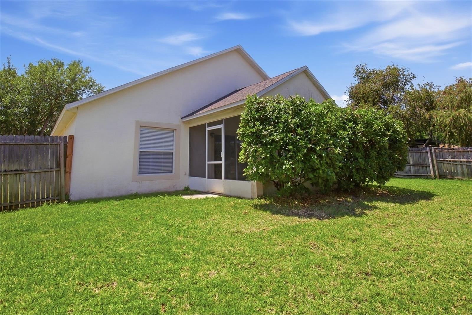 1353 CRIMSON CLOVER LN, WESLEY CHAPEL, FL, 33543