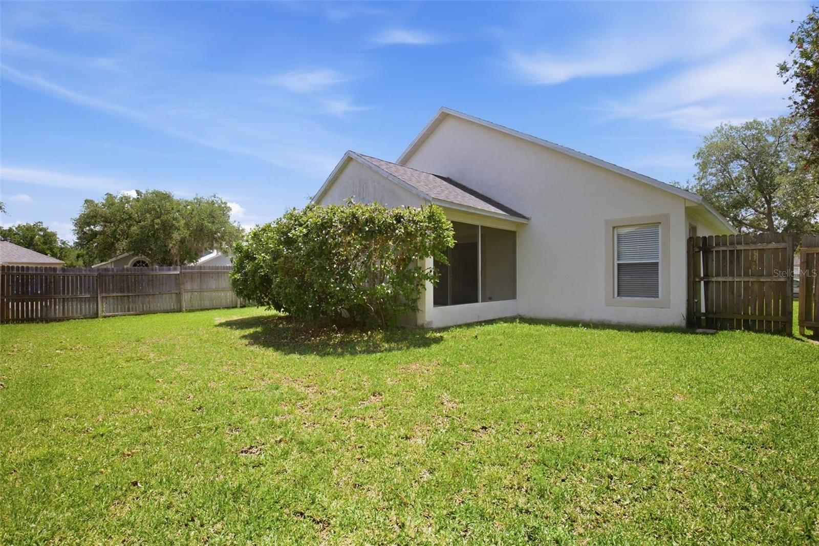 1353 CRIMSON CLOVER LN, WESLEY CHAPEL, FL, 33543