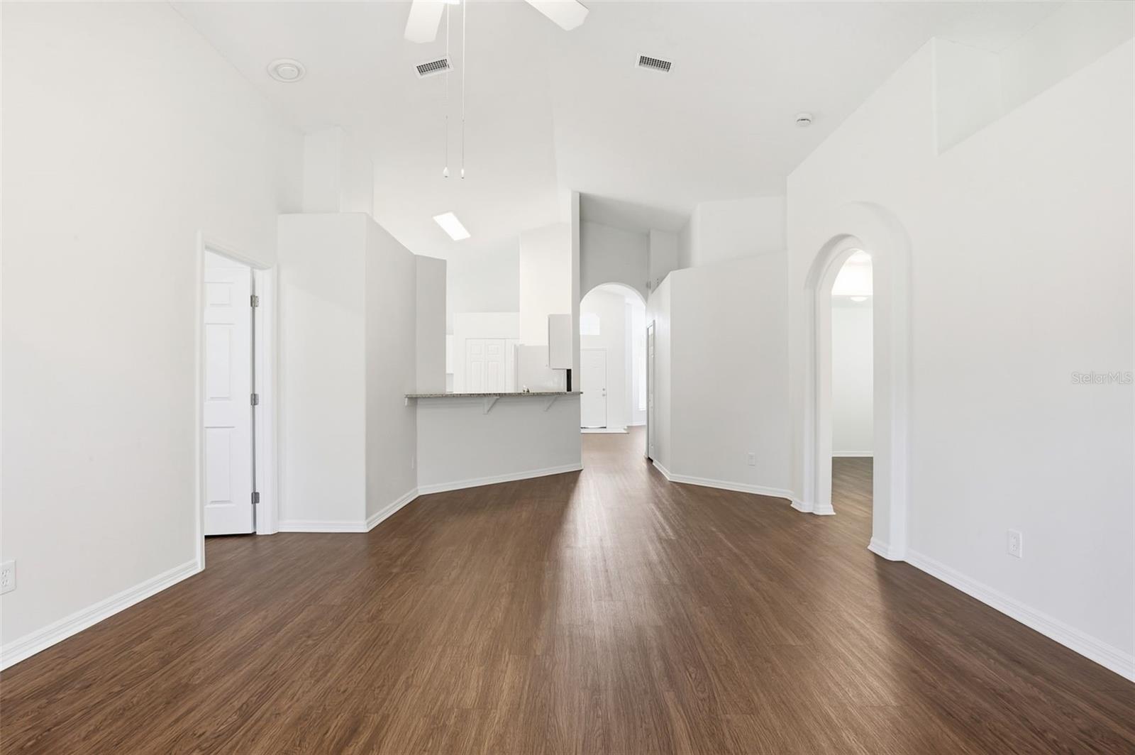 1353 CRIMSON CLOVER LN, WESLEY CHAPEL, FL, 33543